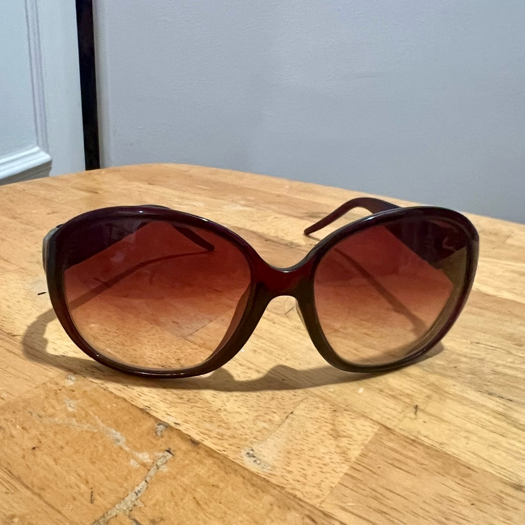 Gucci Burgundy Oversized Sunglasses W/ Case